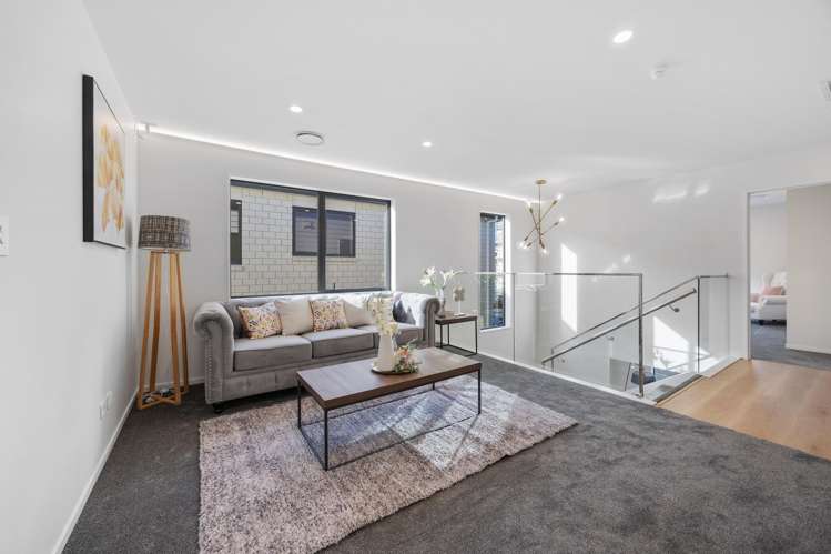 11 Mill Hill Close Flat Bush_24