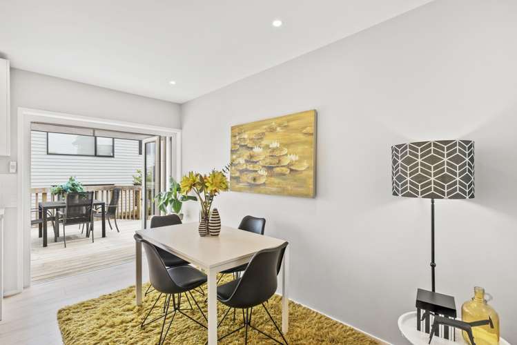 2/13 Burns Avenue Takapuna_7
