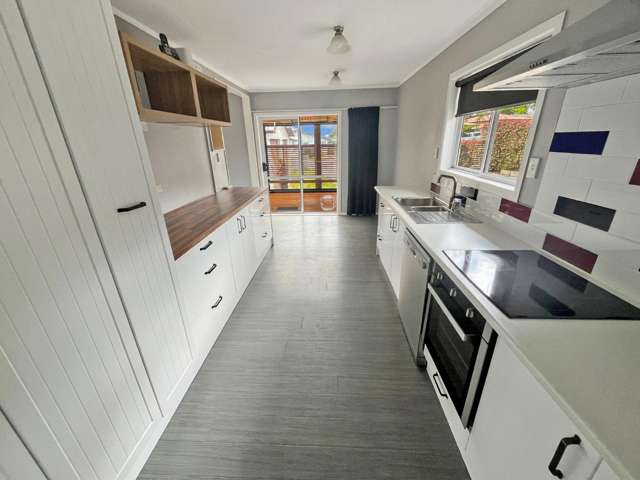 42 Cobham Crescent 11139_1