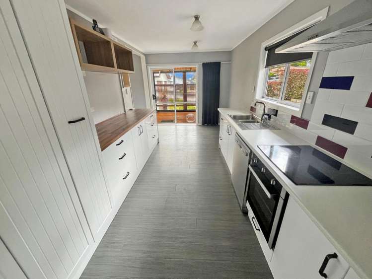 42 Cobham Crescent 11139_1