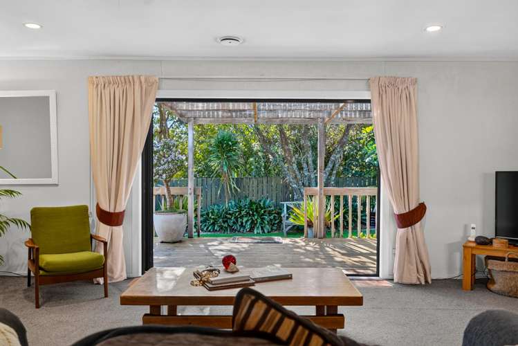 101B Beach Road Pahurehure_1