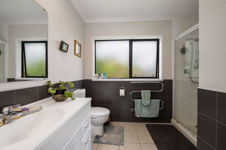 83 Tawavale Street Pukehangi_11