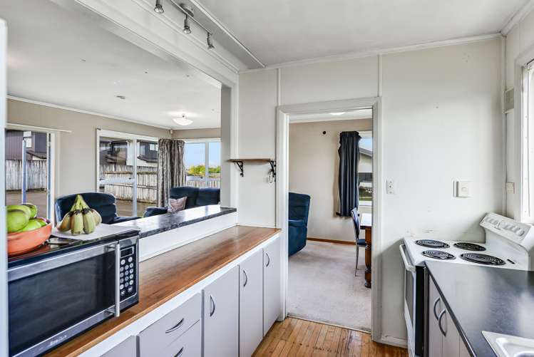 142 Tuhikaramea Road Dinsdale_18