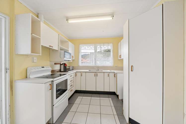13 Kerepehi Grove Wainuiomata_6