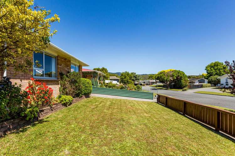 8 Tacoma Drive Totara Park_22
