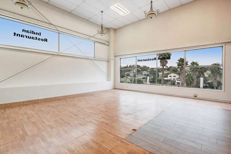 9B/15 Karepiro Drive Stanmore Bay_11