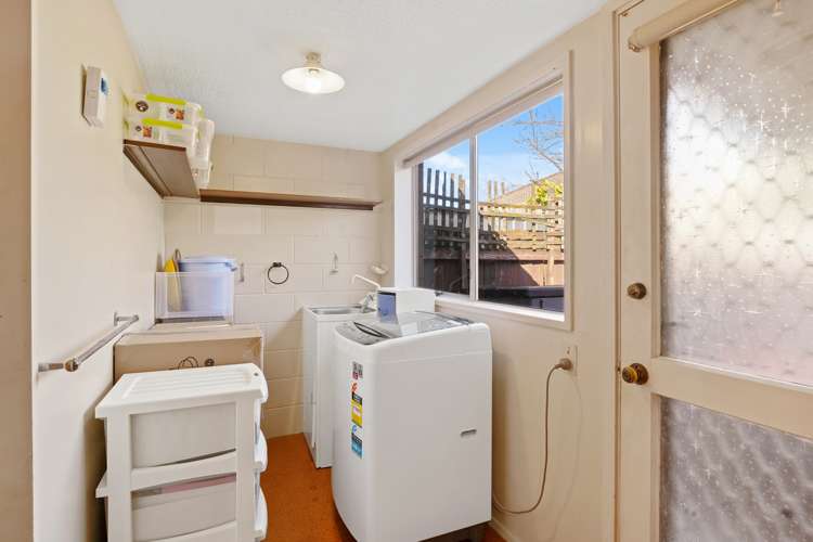 15b Salford Avenue Redwood_16