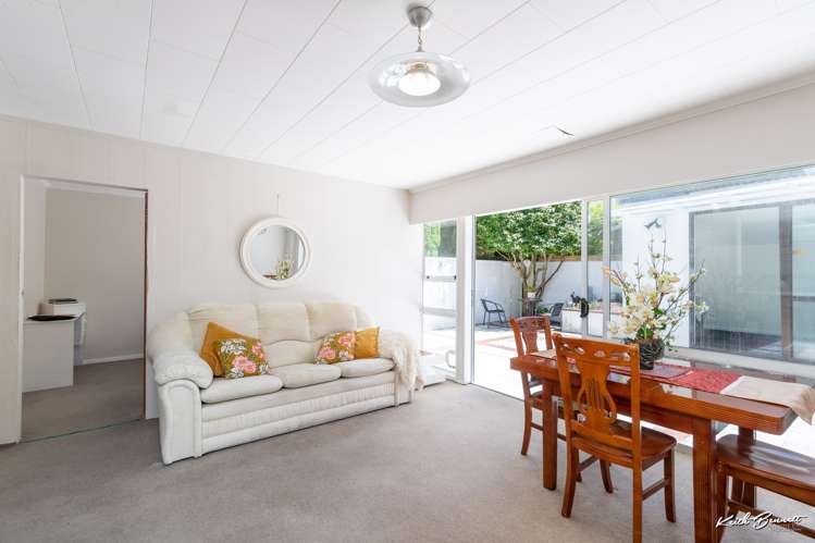 8b Wai-Iti Crescent Woburn_1