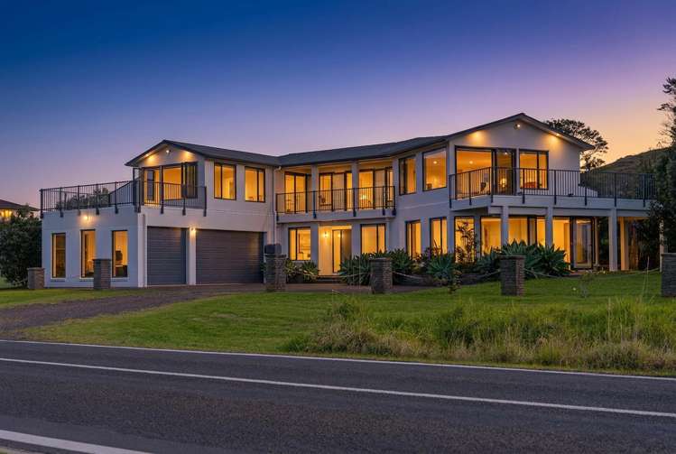61 Wharekaho Road Wharekaho Simpsons Beach_1