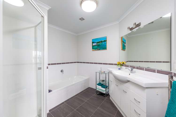 6 Bloomfield Rise Stanmore Bay_10