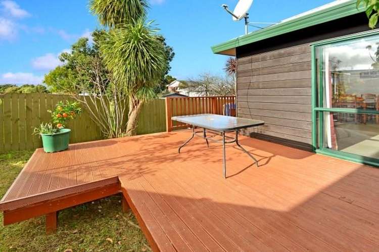 2/212 Sunnynook Road Totara Vale_6