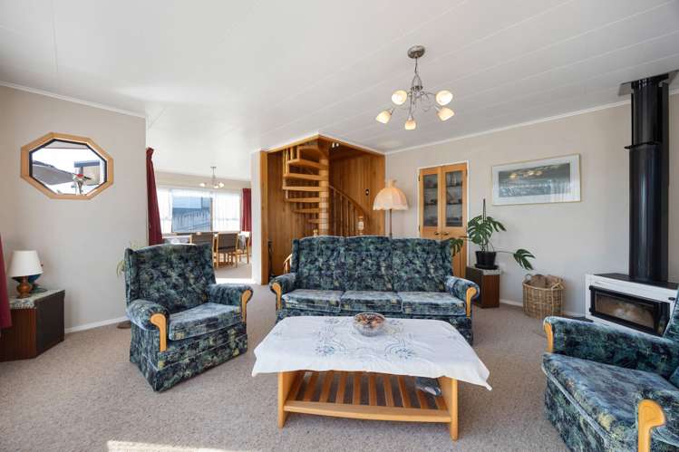 17 Huia Avenue Forest Lake_9