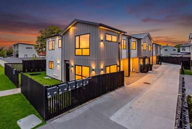 34 West Coast Road_1