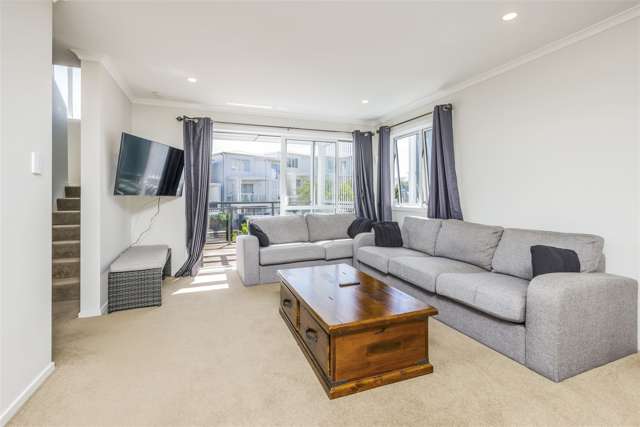 11 Manawatere Way Flat Bush_2