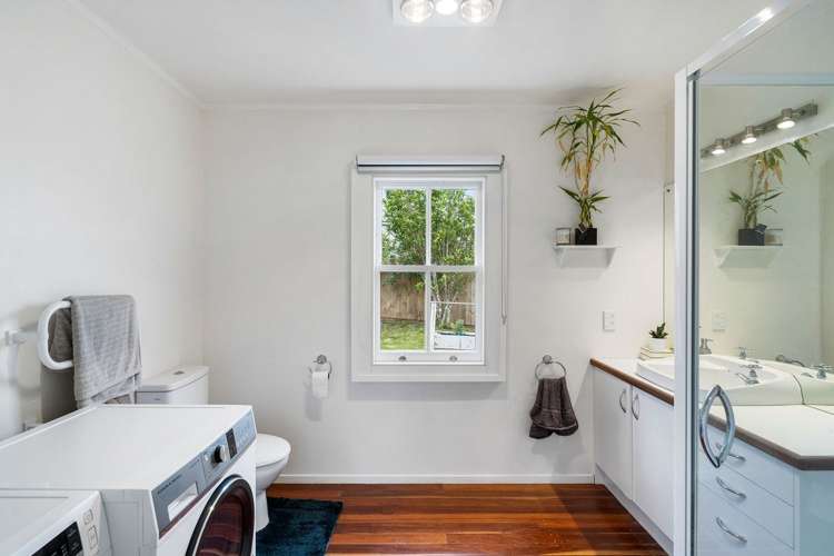 2/367 Whitford Road Whitford_3