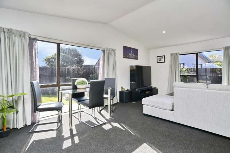 6 Heriott Close Burwood_7