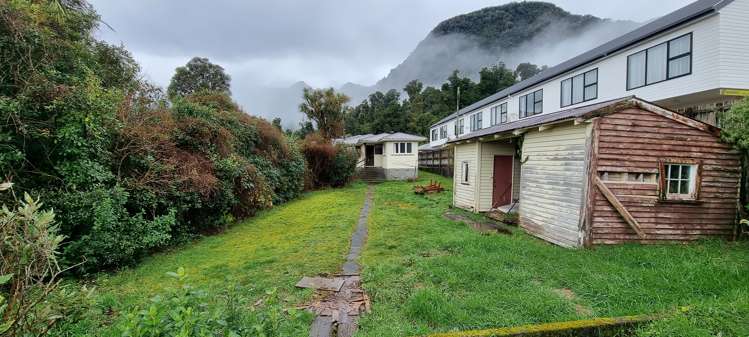 19 Cron Street Franz Josef Glacier_20