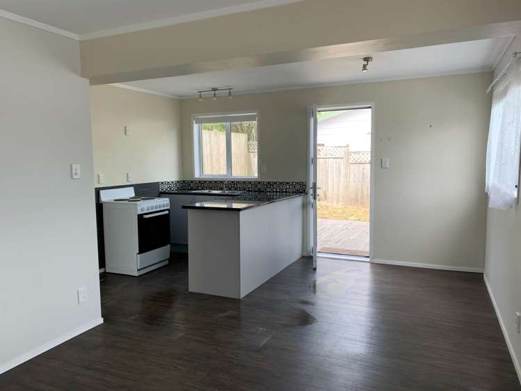 92a Athena Drive Totara Vale_6