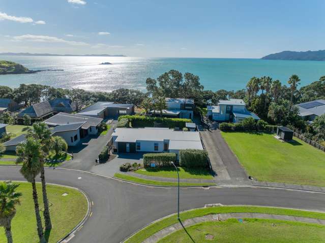 Private and tranquil with beach access
