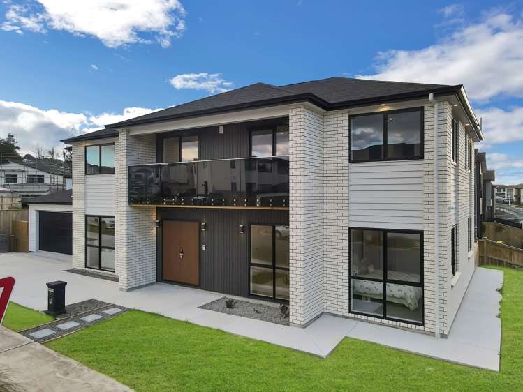 1 Tullymore Drive Flat Bush_26