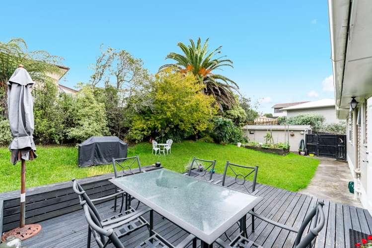 12 Tirimoana Road Te Atatu South_9