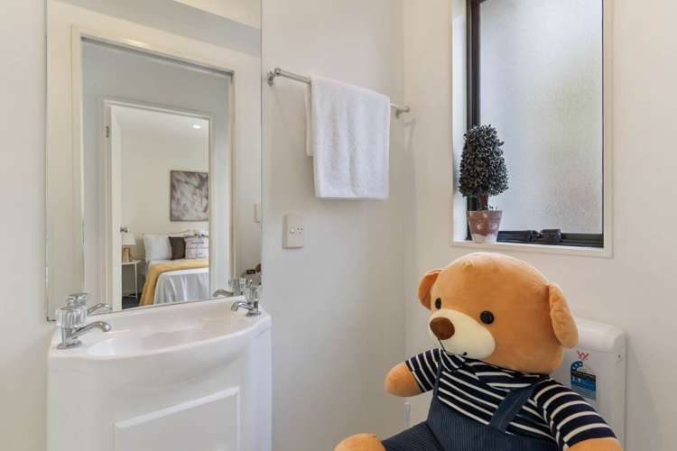 11/12 Ambrico Place New Lynn_16