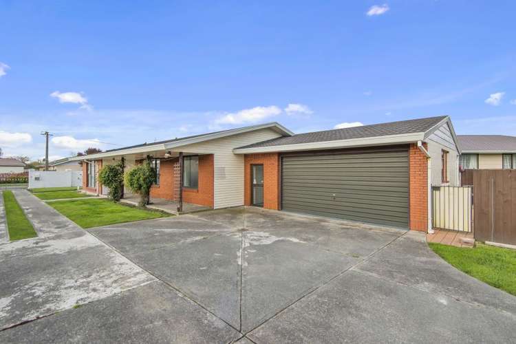 16 Momorangi Crescent Redwood_11