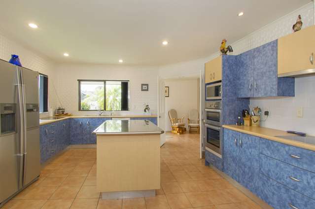 51 Cholmondeley Crescent Whitianga_2