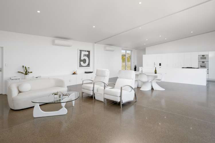 56 Rosina Corlett Lane Burleigh_13