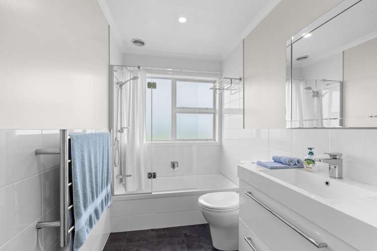 144 King Road Inglewood_10