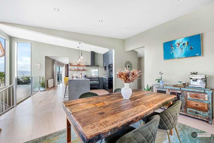 4 Singers Road Korokoro_12