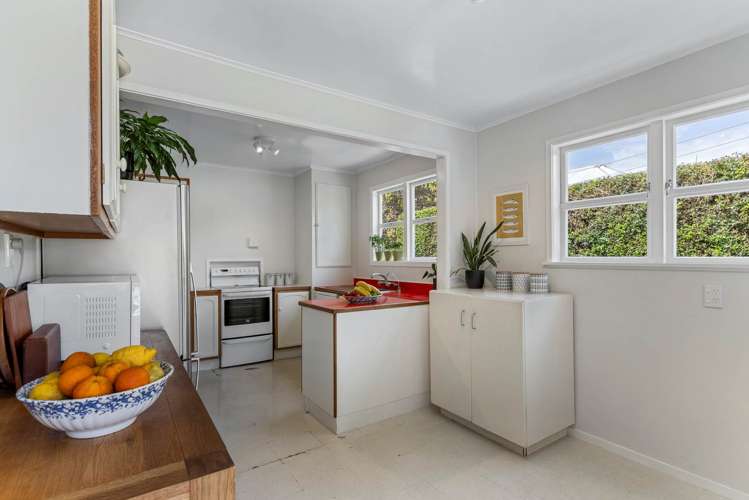 74 King George Avenue Epsom_13