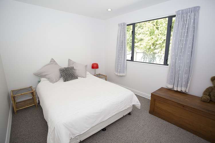 4 Pages Road Allenton_13