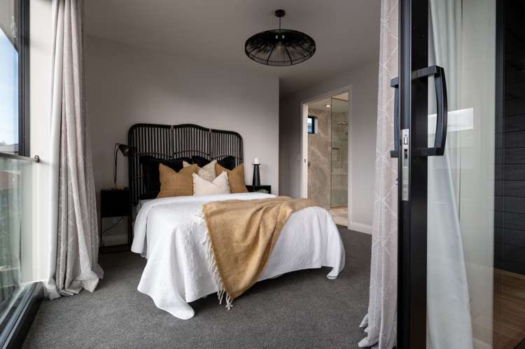 2/908 River Road Queenwood_27