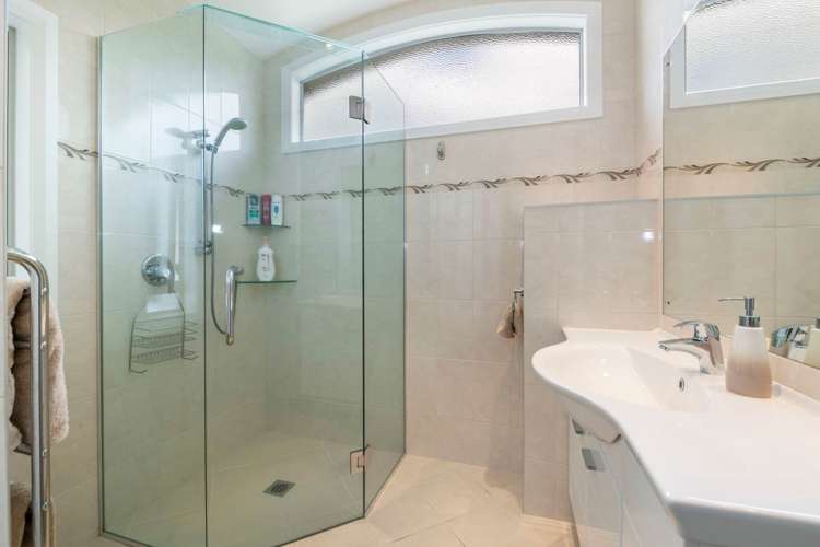 9 Arkles Strand Arkles Bay_18