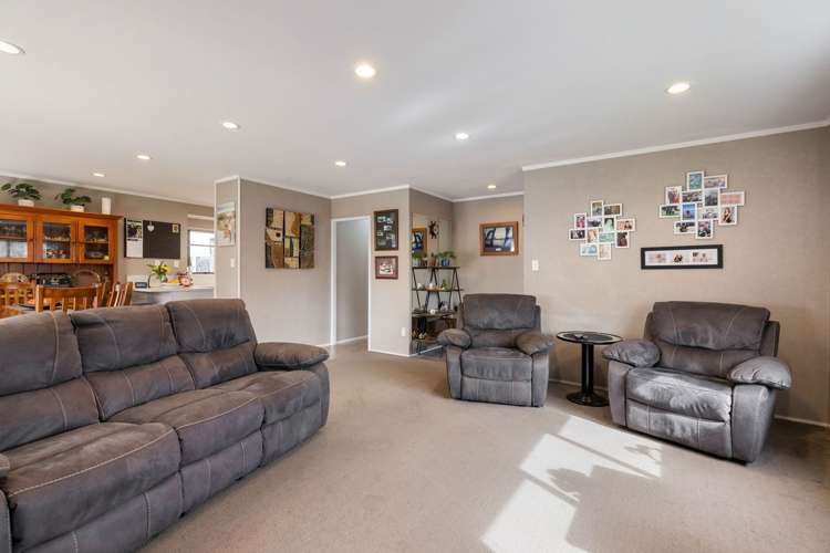 43 Lansdowne Crescent Glenview_11