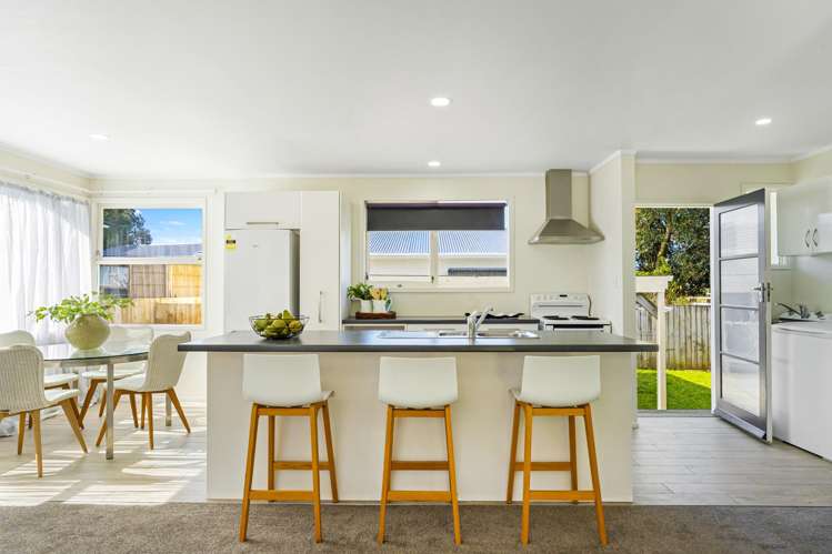 91 Coronation Road Mangere Bridge_6