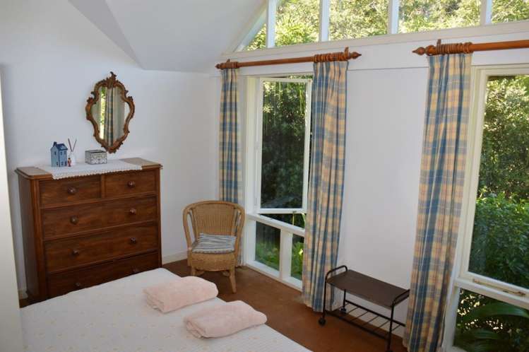 36 Penlington Place Akaroa_9