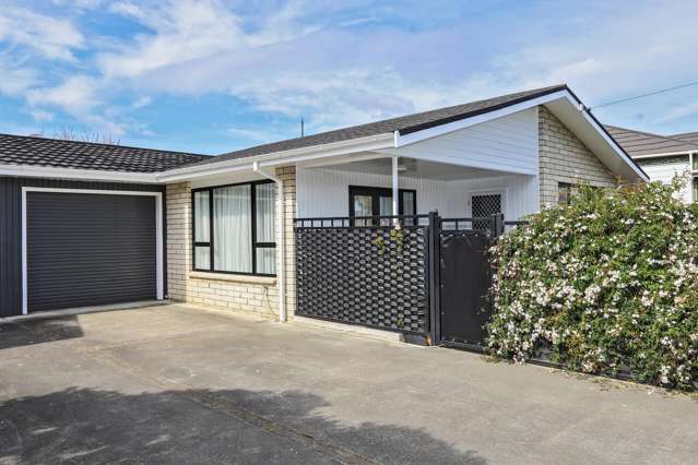 Modern Parkvale Unit: Walk to Town!