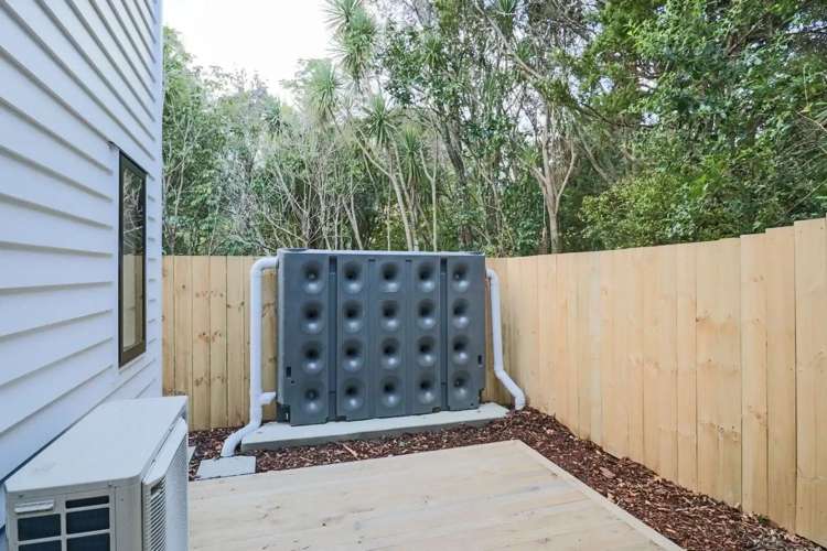 27C Lynbrooke Avenue Blockhouse Bay_11