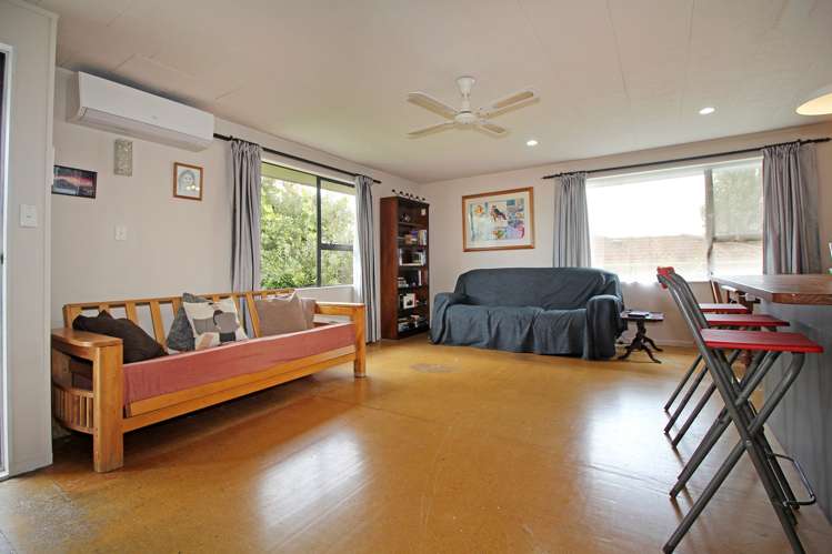 8 Mataura Place Clover Park_10