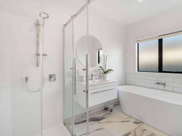 6 Simon Street Tawhero_16