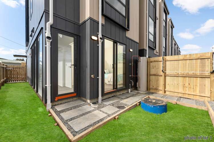 4/4 Toru Street Te Atatu Peninsula_24