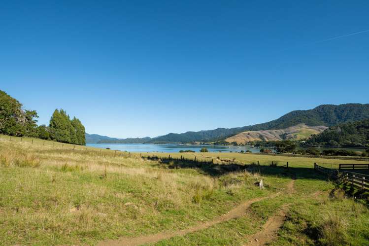 5552 Kenepuru Road Waitaria Bay_25