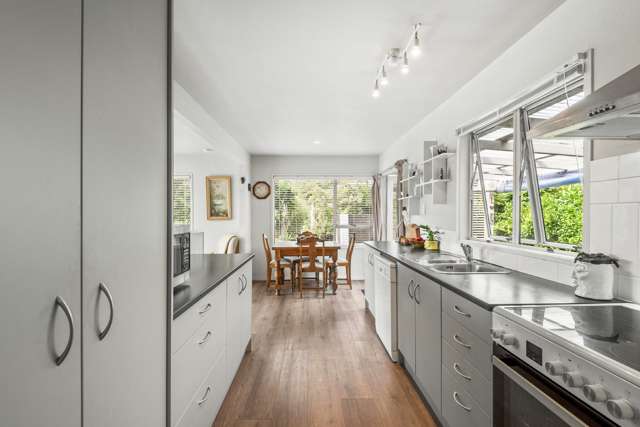 9 Sun Valley Hatfields Beach_2