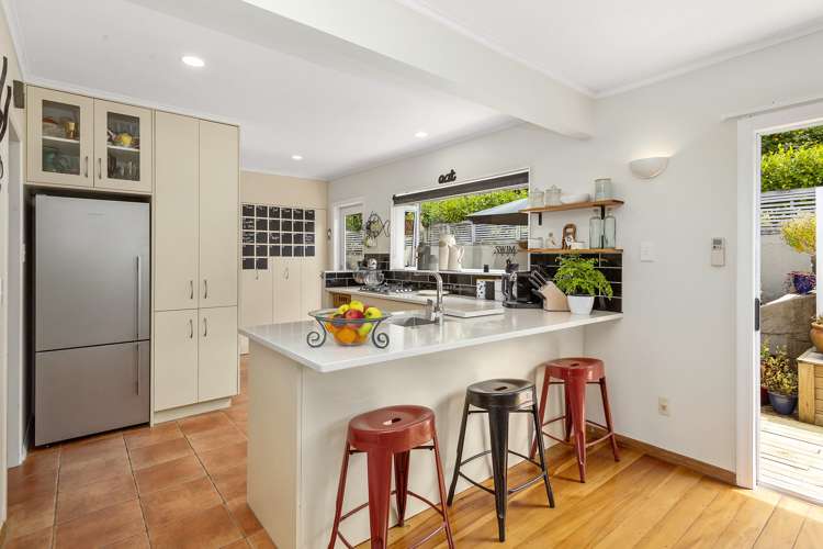 76 Redwood Avenue Tawa_5