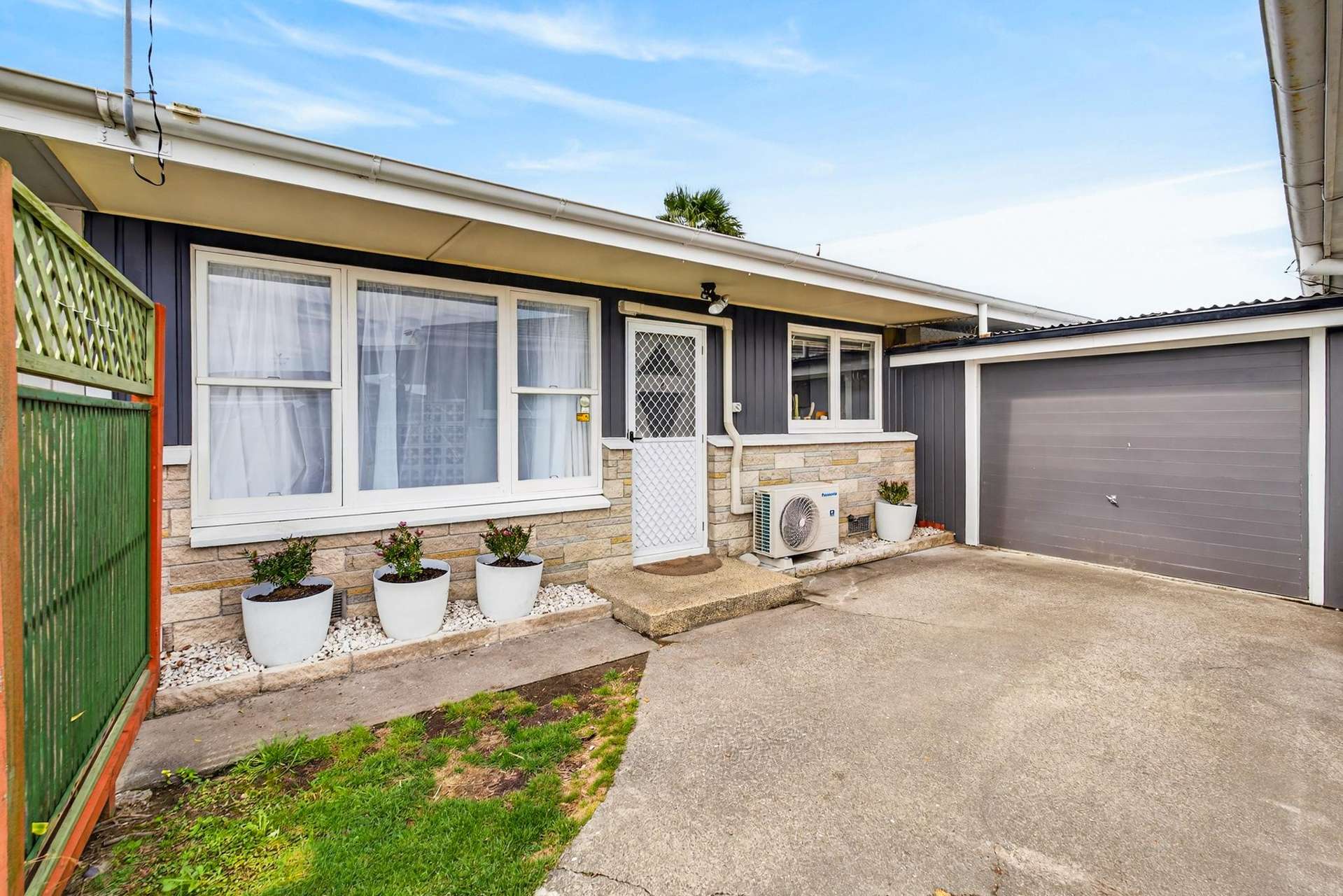 2/18 Armour Place Onekawa_0