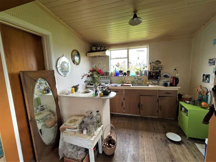 1262 Kaka Point Road Kaka Point_5