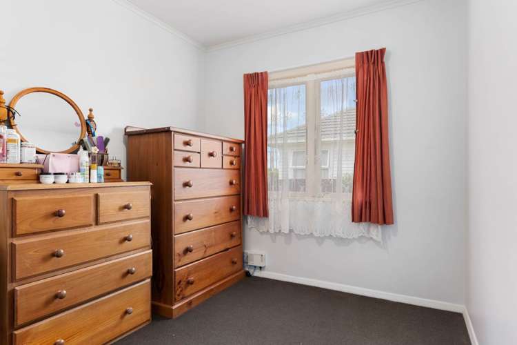 43 Sutton Crescent Papakura_10