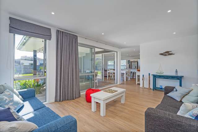 44 Longreach Drive Cooks Beach_4